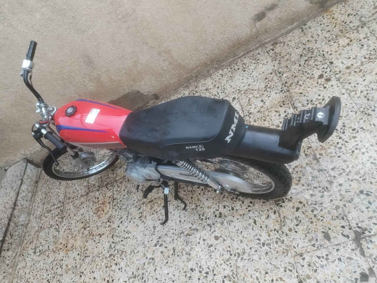 السلام عليكم مطار للبيع نظيف شرط شغال ماكينه خرسه اغراضك لجدد السعر 230 عنواني موصل ايسر حي عدن الرقم *********** واتساب
