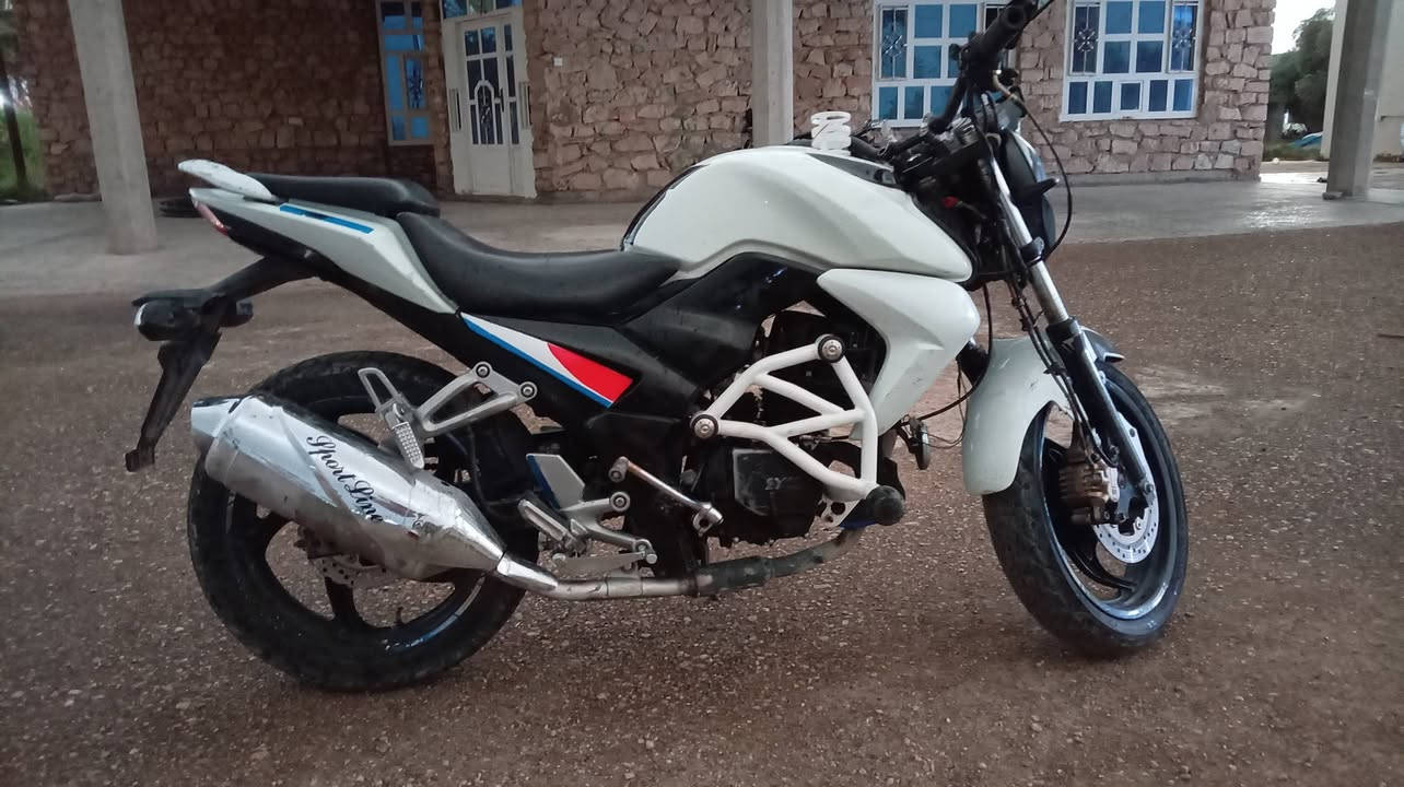 سايم بطح • محرك ناعم • ما بي أوراق