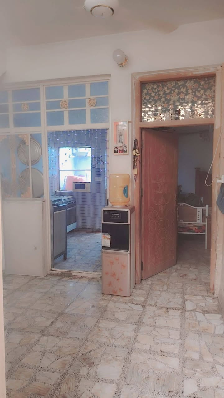 نص قطعة • أمامية • ندينه الصدر قطاع ١٠