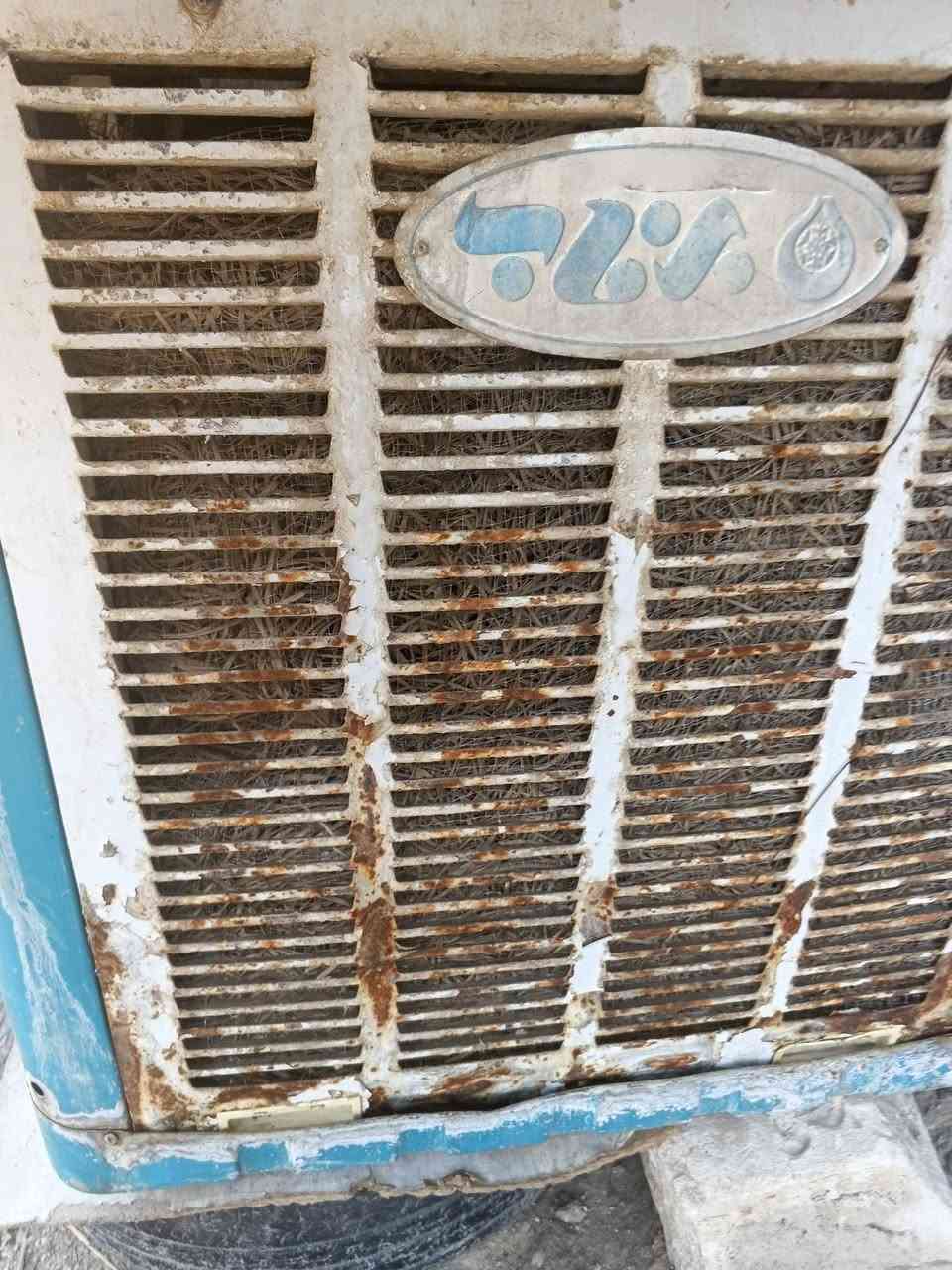 السلام عليكم مكيف للبيع تبريد تدفئه،،، سعره 250كلش نضيف على الفحص،،، مبرده شغاله، 50،،،،، مولده تايكر جديده مشتغله اقل شهر سلف ريمونت حبل سعره 300،،، حله مركز طريق النجف،،   ***********

