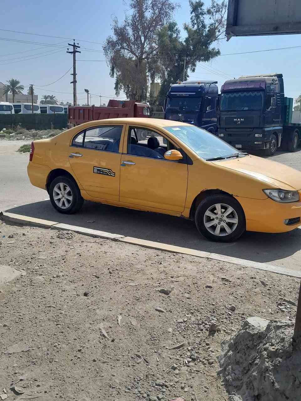 سلام عليكم سياره ليفان   620للبيع  سياره تبريد شغال تفئه شغاله حداديه جديده صدر أمامي خلفي تايرات نص عمر سياره لا ضربه لا تبديل ولا صبغ سياره بلاديه وسياره بيها لاستيك ولف من شغلها صبح تطلع بخار دخانه بيضه شوي تكطع دخانه فقط 28 بيها مجال  ***********
