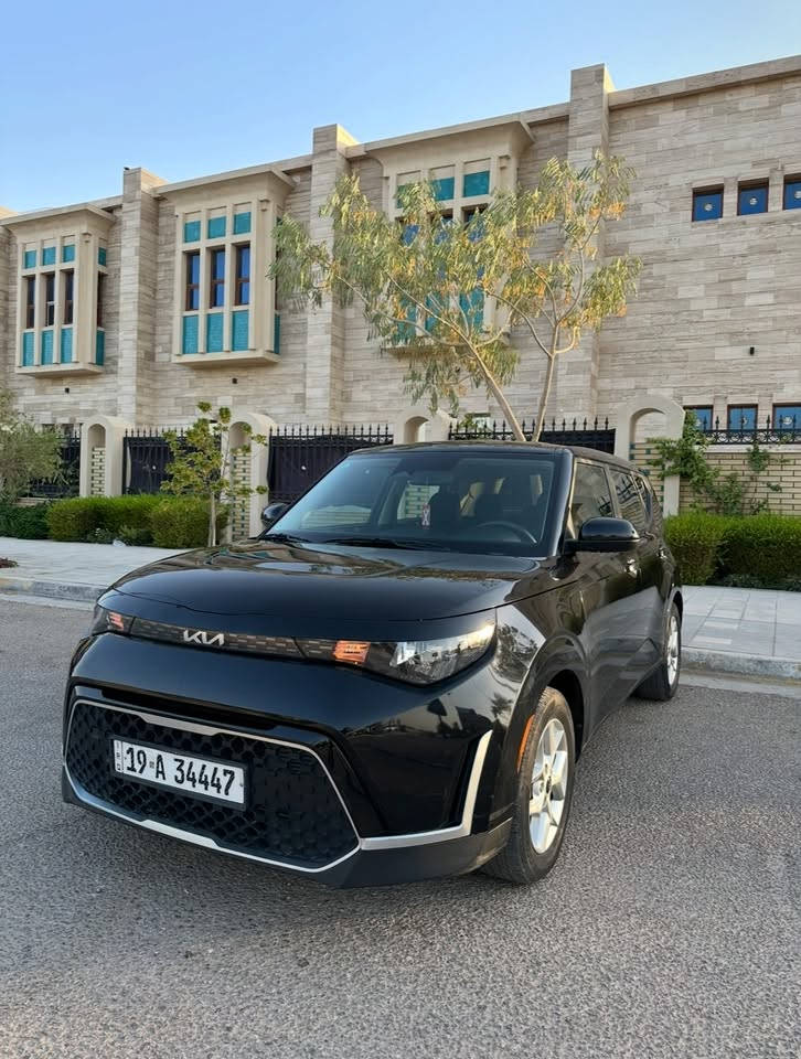 🚗 كيا صول موديل 2023 رقم كربلاء باسمي تحويل ثاني يوم 

🔧 المواصفات الفنية:

 • المحرك: 4 سلندر سعة 2.0 لتر
 • القوة: حوالي 147 حصان
 • نظام الدفع: أمامي (FWD)
 • الوقود: بنزين
 • صرفية وقود قتصاديه

 • شاشة كبيرة , 
 • بلوتوث
 • كاميرا خلفية
 • مكيف هواء
 • تحكم بالمقود
 • أنظمة أمان (ABS – ثبات إلكتروني – مانع انزلاق)

📊 تفاصيل السيارة:
▪️ الموديل: 2023
▪️ اللون:اسود
▪️ الممشى: 55000
▪️الحادث:بيبان عكس السايق قطعتين فقط 
▪️ الاتصال على الرقم التالي***********
▪️كربلاء
