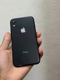ايفون XR • ٦٤ • يحتاج تصليح