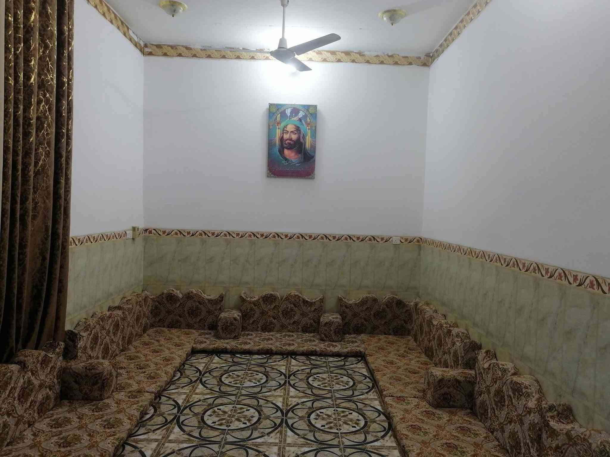 السلام عليكم بيت طابو طابقين مساحته 200 +محل
 العنوان حي ضبيع قرب بيت المرحوم شيخ زكريا
للاستفسار: 
***********
***********
