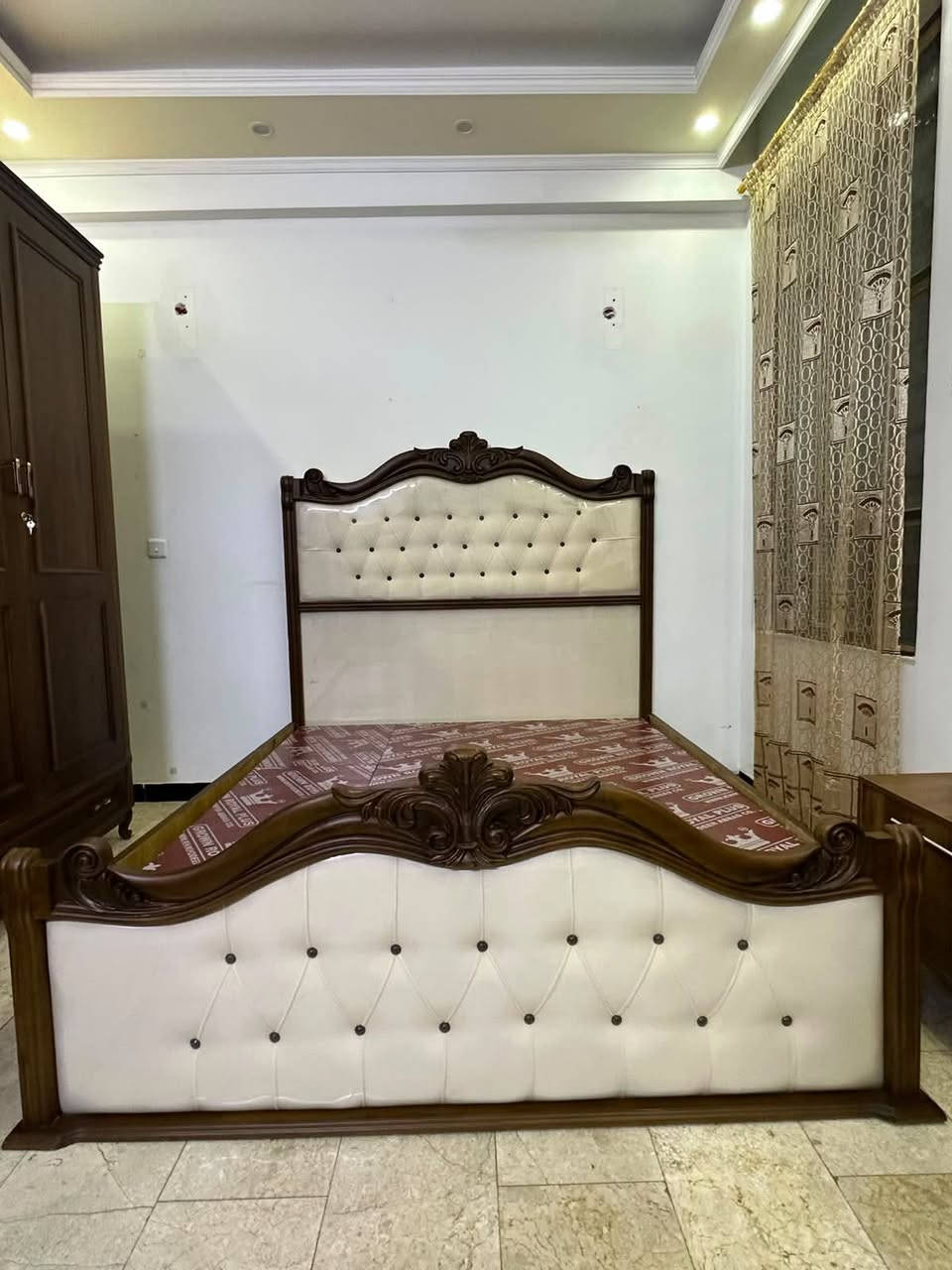جمعة مباركة عليكم زيائنا
كنتور مع جرباية  اللون الجوزي الطافي إنشاء الله ينال إعجابكم لاستفسار والحجز *********** واتساب معرض بيوتنا للأثاث العراقي بغداد الدورة نهاية شارع الصحة مجاور كلية كلكامش الاهلية
