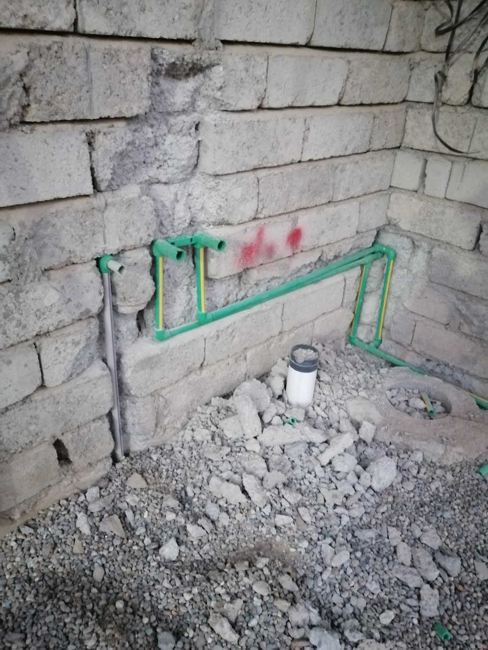 يوجد كادر عمل تسيس بيوت مي مجاري كهربا للسفسار هاذا الرقم ***********
