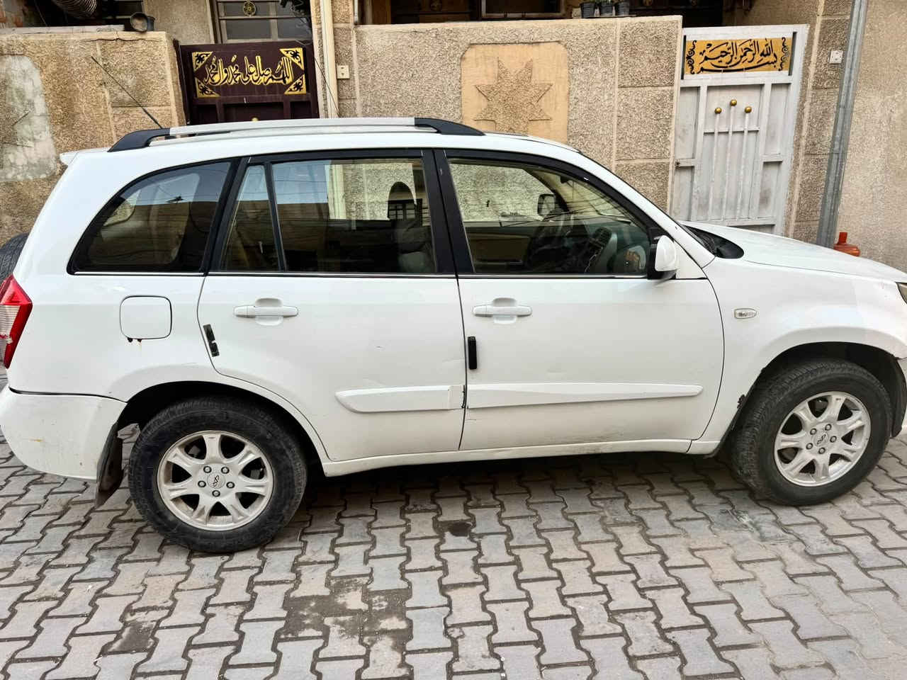 السلام عليكم
شيري تيگو 2012 شكل2013 رقم بغداد انگليزي بأسمي شرط التحويل محرك 1800 گير كهربائي مكفولة من الضربة والصبغ والتبديل تبريد ويه السويچ تدفئة بالكشنات فتحة سقف حساسات خلفية تحكم ستيرن 
مكاني بغداد الحرية 
السعر 47 وبيها مجال 
***********
