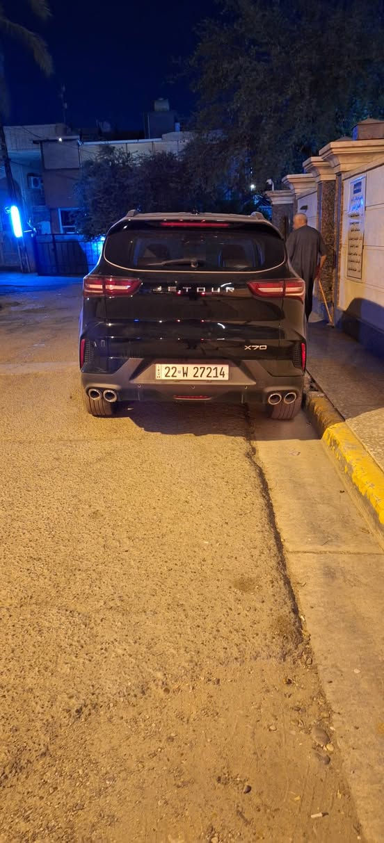 عندي سياره جيتور لكجري موديل ٢٠٢٦ اربيل لون اسود بانوراما ماشيه ٤٥٠٠ بيها ضمان مكفوله زيرو جديد × ٧٠ سبعه راكب فول مواصفات موجوده في بغداد الكرخ سعر ٢٧ مليون ممكن اراوس بسياره نيسان عاليه للاستفسار الاتصال ***********

نص مكتوب في الصور:
- عمر اثير
- اليوم، ٦:٤٧ م
- غسلتها