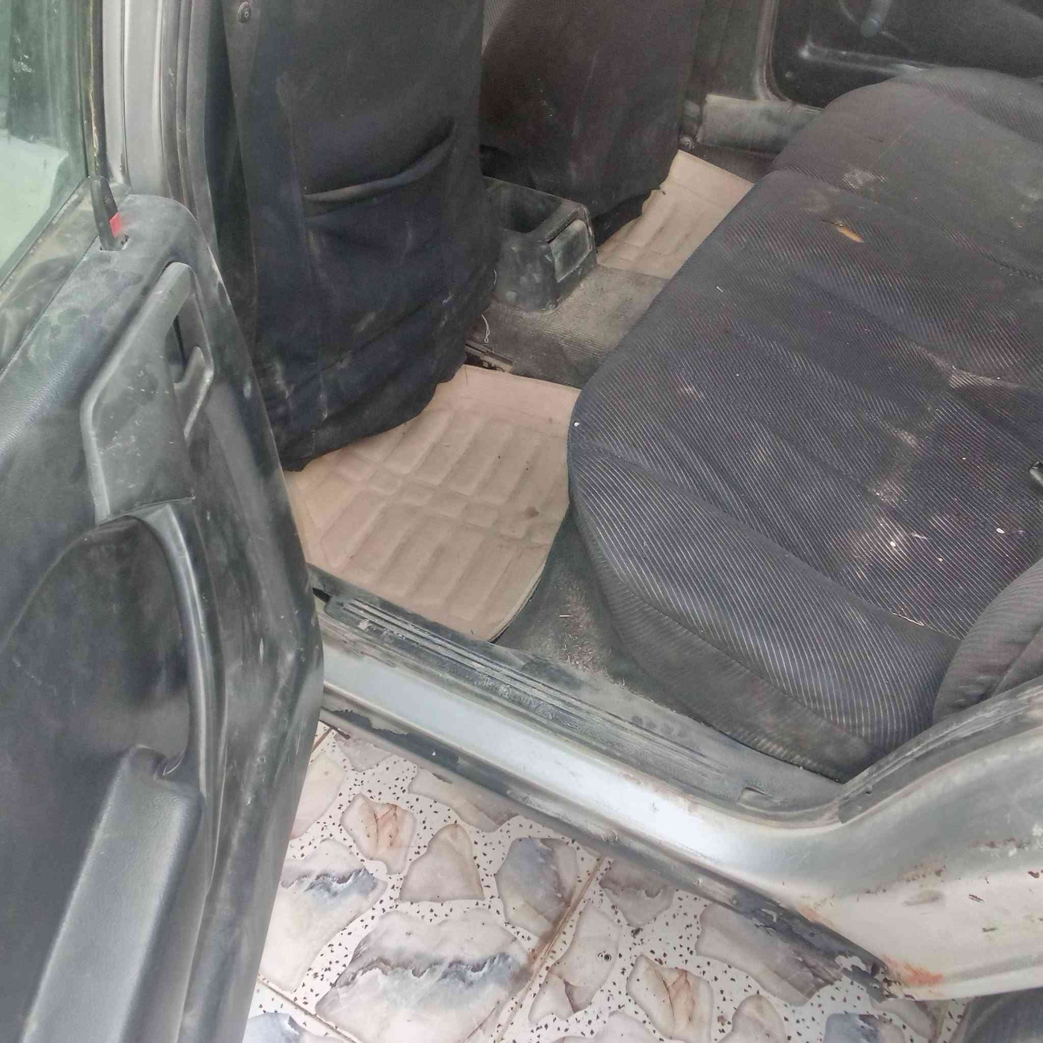 اوبل فكترا موديل ٨٩كير محرك خير من الله سنوية ل٢٨ بيها نواقص بسيطة السعر ١٨ وعليها غرامة ٢٥٠ الف المكان ديالى الخالص التواصل خاص او الرقم ***********
