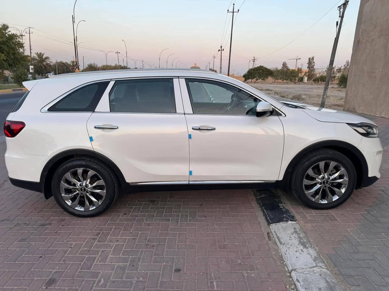 سورنتو موديل 2019 خليجي مكفوله من ضربه والصبغ سياره جاهزه من محرك و كير شرط كفاله مكان سياره بابل حله مركز المدينه رقم بغداد. شرط تحويل للاستفسار اكثر *********** واتساب او اتصال سياره بيهه سونار جديد سعر سياره مال بيع 228و بيهه مجال جدا بسيط رجائا المو شراي لتعبني ولا اتعبك كلشي موجود بل سوك سياره من حداديه تخم تاير كلشي جاهزه
