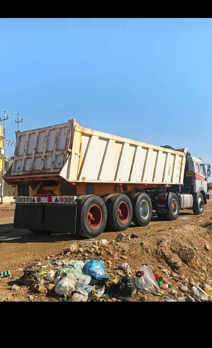 للبيع البي موديل 93 مكينة 48 كير 160 سنوية جديدة تخم تاير مكان بل عمارة رقم *********** جاهزة للشغل
