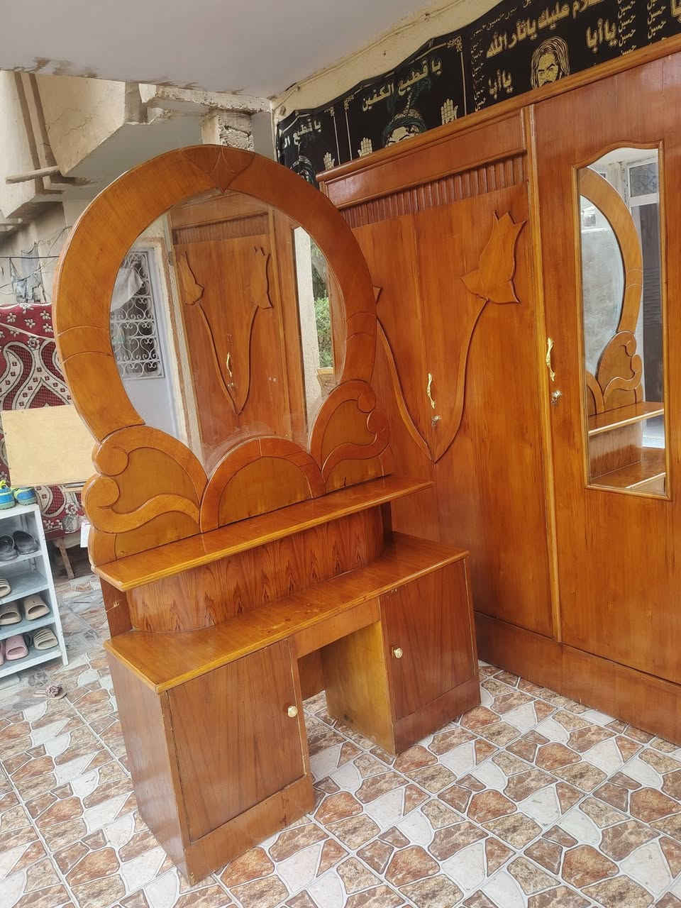 كنتور ابو الخمسه • ميز امرايه