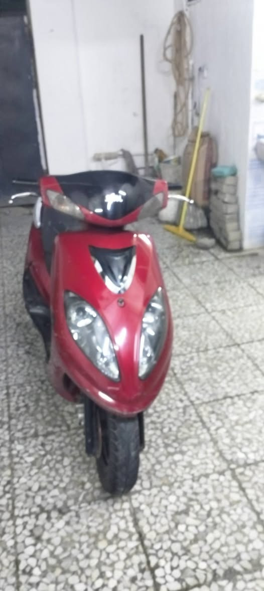 دراجة سيام كوري نكره سلف محرك حلو ترايهه يخبل كهربائيات شغاله الدراجه حلوه مال شغل السعر   350 مكاني حي السفير قريب ع العبيدي رقمي  ***********
