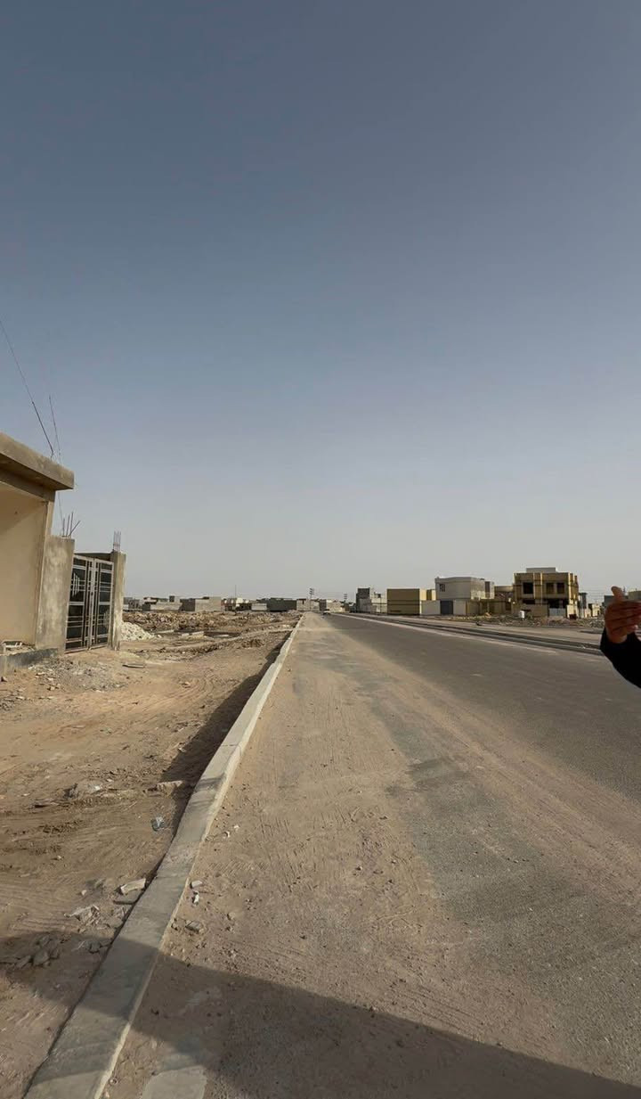 سلام عليكم 

قطعه ارض بسعر بلاااش بلاااش 😍📍 
190 متر 
الموقع خرافي 
ثاني قطعه عن السايدين مال شارع ٤٠

طابو صرف زراعي سند 25 بسم عراقي تتكاتب ويا مباشرتاً

العنوان أبي الخصيب مقابيل المحكمه الجديده مال ابي الخصيب
جميع الخدمات متوفره 
السعر 30 مليون و بي مجال للشراي 
لتواصل *********** صادق للاستثمار العقاري البصرة, العراق
