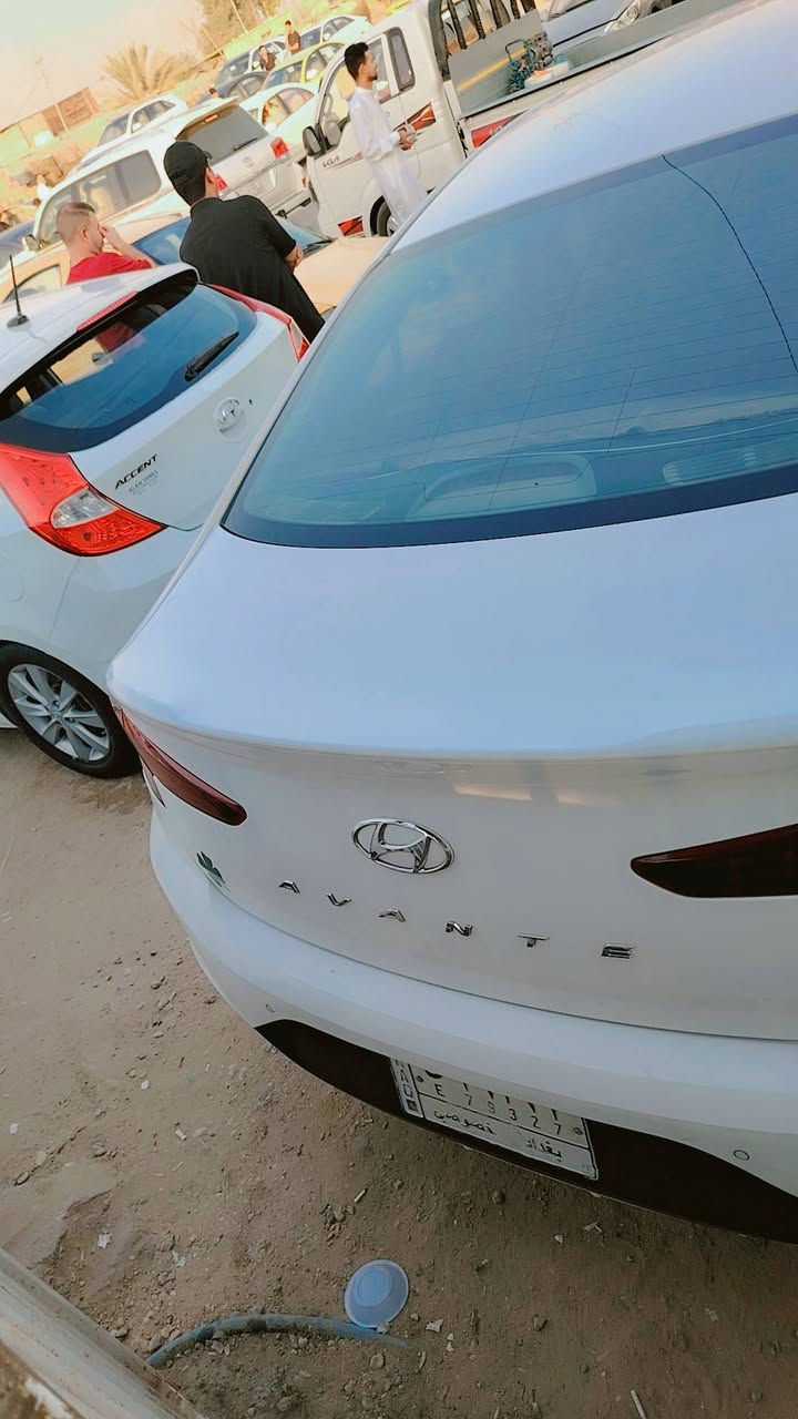 السلام عليكم مكفولة كفالة عامة حتا الدعاميات وحتا بارد مبيهة السعر 135وبيهة مجال رقم بغداد تحويل مباشرمديل 20 مكان كربلاء ***********
