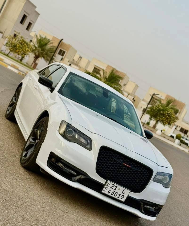 سلام عليكم السيارة للبيع نقد فقط
.
اوباما C300 وارد امريكي 2023 الاصدار الاخير🇺🇸
.
لون ابيض السيارة بيها شبر صبغ بلجاملغ الامامي  وبنيد مبدل بلادي نفس لون بدون صبغ
السيارة كلش جديدة وتسجيل وهزة جديد رقم سليمانية
.
💵السعر 265 ورقة وبيها مجال حق الجية
* 
المواصفات 
بجم S طويل دبل لحية
ماشية 19 الف
محرك V6
دفع خلفي (تو ويل)
لايت زنون وبلوجكتر زنون LED
شاشة كبيرة كار بلي 
صاج ملكي 
ويل كب 20 وتايرات الشركة
بصمة 
كامرة دوارة 
تحكم ستيرن 
•••••
مكان السيارة صلاح الدين تكريت
***********
