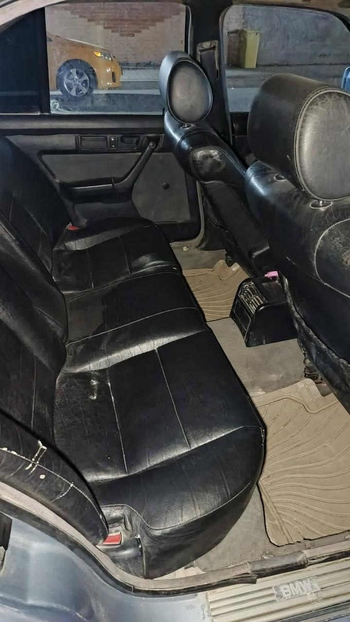 بي ام للبيع 525بلاد محرك مفتوح موديل ٩١ سياره فول كير أوتوماتيك كشن جلد تبريد شغال ثلج مابي ضربه بسمي مشروع وطني شرط تحويل او وكاله كير محرك بل شرط جديدشادها مال حاويه سعر ٤٣ وبي مجال مكاني كركوك ***********
