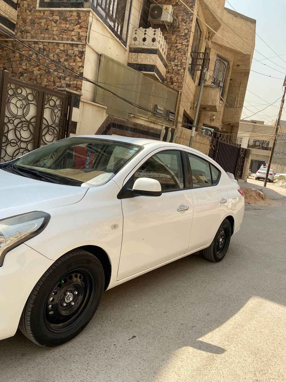 سلام عليكم نيسان سني هندي أم بليه زركه مديل 2021 سونار بل منشور سيارة جاهزه من كلشي بيه جاملغ الأمامي صبغ فقط 
مكينه كير صدر تخم تاير خير من الله 
مكان بغداد سعر 95 بيه مجال 
***********
