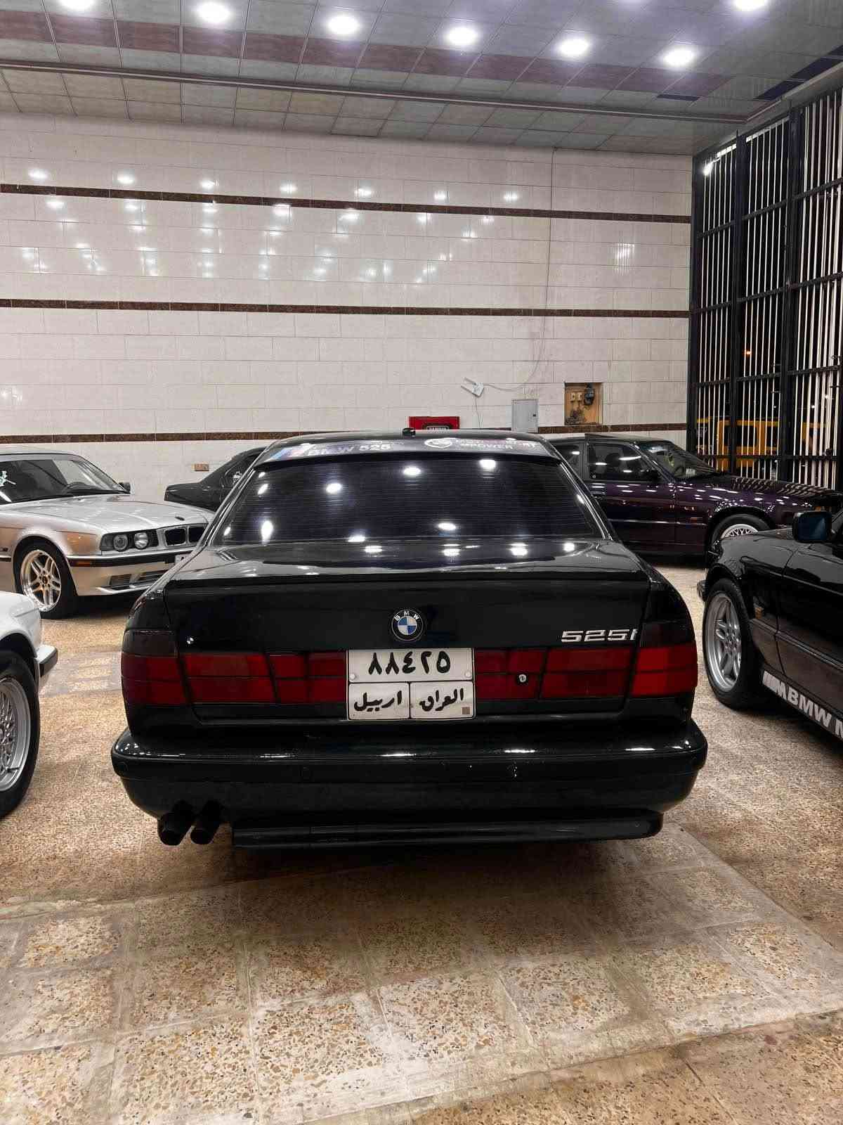 BMW 520

گێر تۆماتیک
هەرزەنترین سعر
گێر و مەکینە و کارەبایات و تەحویل و غەرامەی بە شەرتە 
سەیارەکە سبوغ عامە لۆ جوانی 
بێ لێدرانە هیچ لێدرانەکی نییە 

٥٥٠ دۆلار  دوای مەعامەلە بە دەست وەردەگیەوە 
نرخی ٥٨ وەرەقە 

***********

BMW 520
جیر  توماتيك
ارخص سعر
جير محرك كهربايات تحول غرامة بشرت 
سيارة مصبوغ عام جمالية
بدون ضربة
٥٥٠ دؤلار غرامة مرجوع 
سعر ٥٨ ورقة

*********** أربيل, العراق
