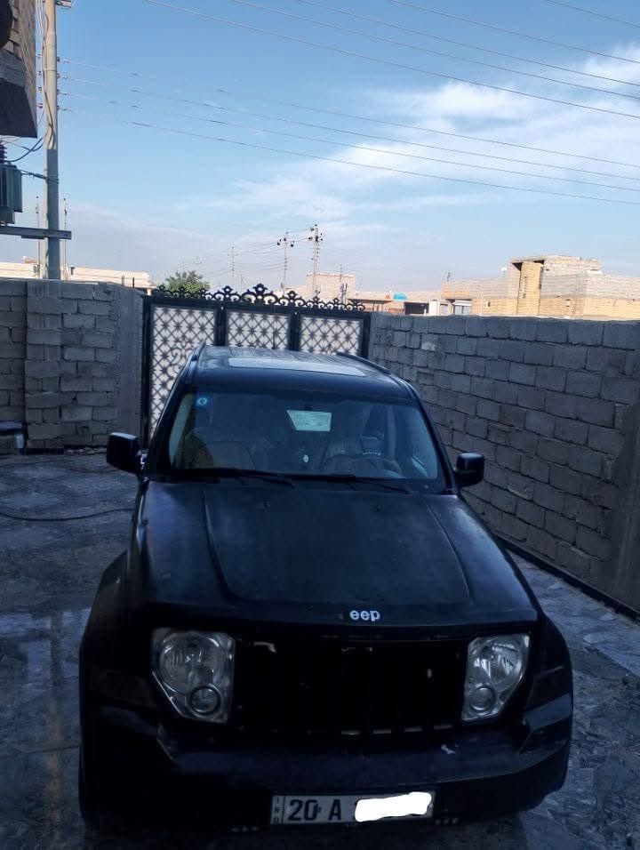 جيب لابرتي. موديل ٨. مكينه ٣٧٠٠ خليجي كفاله
جاهزه كل نقص مابيها. تبريد حداديه. طخم تاير جديد. 
سنويه نافذه صار سبوع. مكان سيارة ميسان المجر. راعيها يريد مداور. 
سعر ٨٥. 
***********
