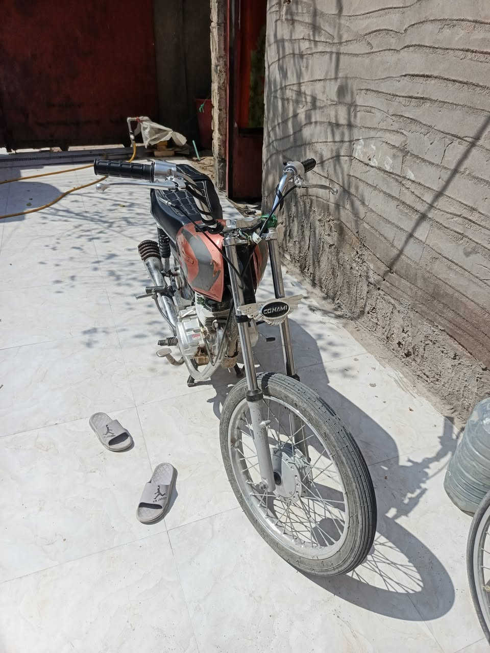 سلام عليكم دراجه لبيع نضيف ما مفتوحه ب٤٥٠ وبيه مجال التصال ع رقم ***********
