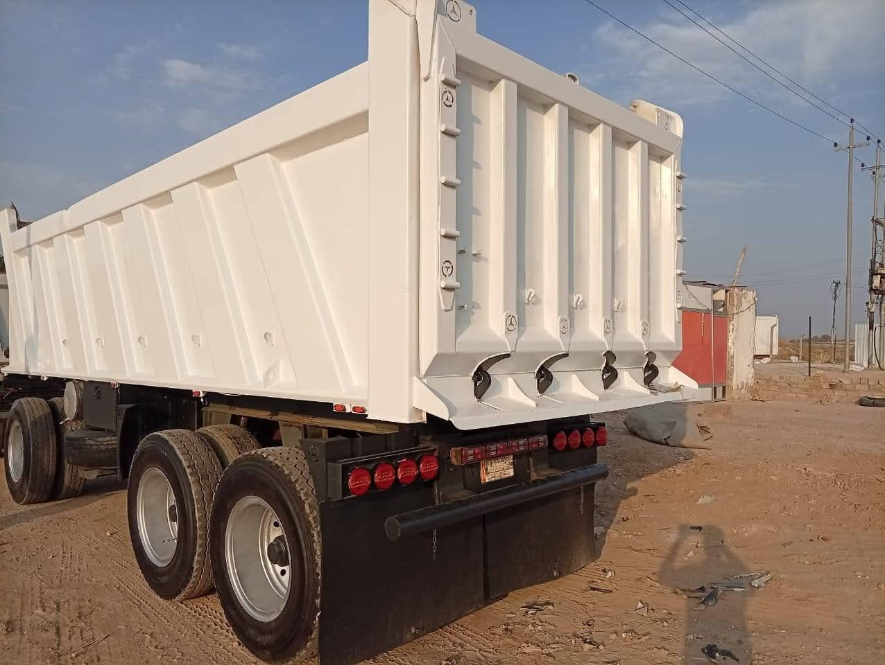 مقطوره البيع حداديه دناكير 16 شاصي 14 مكفول 130 بيه مجال ***********
