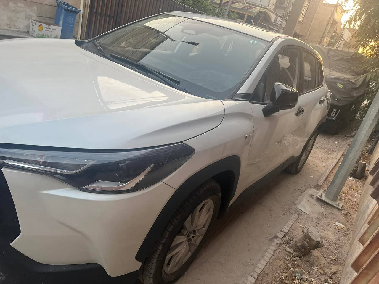 السلام عليكم ورحمه الله 
كورلا كروز موديل 25 
بغداد 
محرك 2000 
عداد المسافه 16 
فتحه 
اوتو هولد
هاندبيرك بصمه
بصمه ترحيب. 
بصمه تشغيل. 
لايت ابيض
تبريد قطتعين 
تحكم ستيرن 
رادار امامي 
كامره خلفيه 
السعر 27 و200 
الاستفسار
***********
