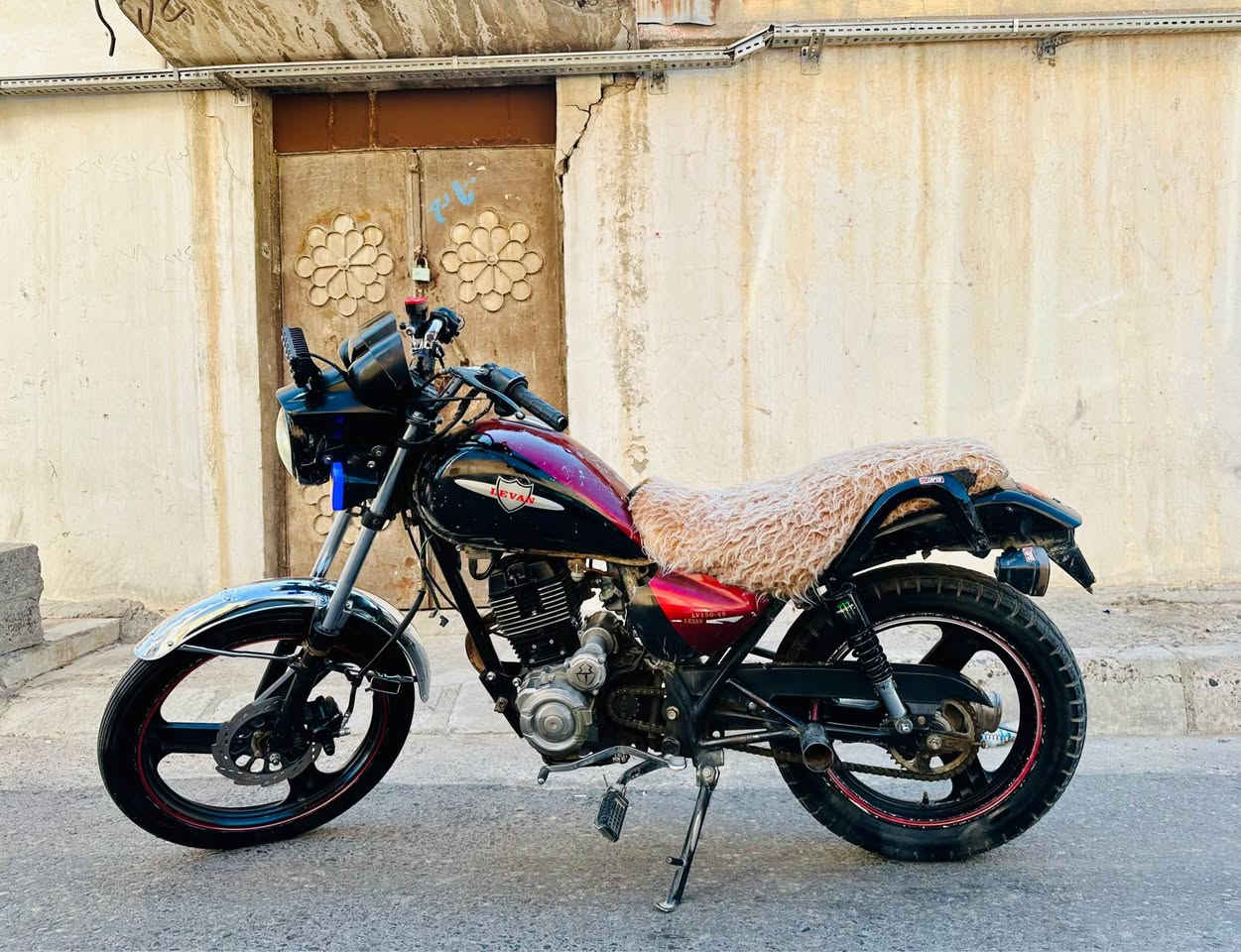للبيع متور ليفان محرك طلقة كهربائيات كامل شغال نكره سلف
أوراق منفيس أصلي موجود سعر 375 الف وفيها مجال لطيبين الرقم *********** وفيه واتساب أربيل, العراق
