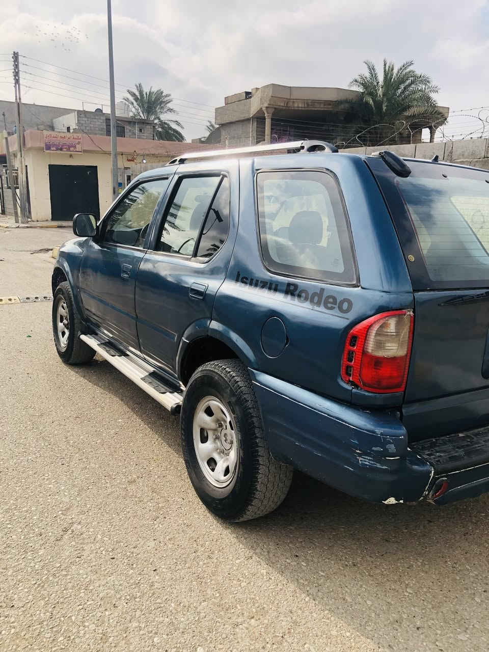 سلام عليكم ازوزه ياباني للبيع محرك vvt 3000 كهربائيات شغاله مصبوغه عام السعر 45 وبيها مجال للاستفسار ***********
