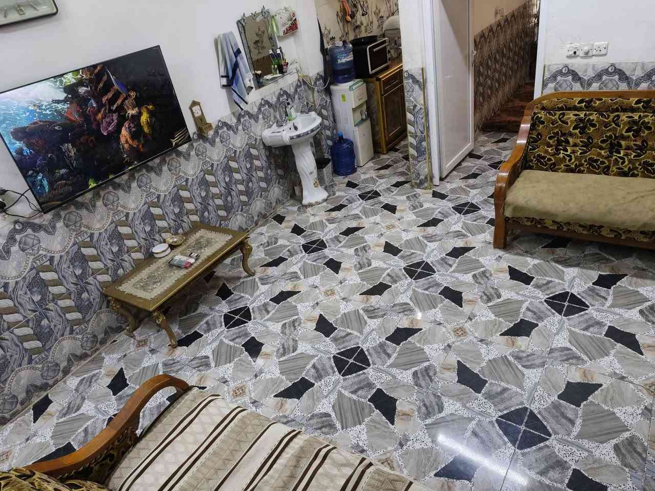 *مشتمل للبيع - 100 متر* 🏡

*📌 الموقع:*
*الفلوجة -  حي العسكري فيشارع السايدين قاطين*  
*قرب أسواق عطوفة وماركت عبودي*  
*موقع مميز وخدمي*

*📐 تفاصيل المشتمل:*
- *المساحة:* 100 متر
- *التقسيم:* 3 غرف نوم حديث
- *التشطيب:* حديث وجاهز للسكن
- *الموقع:* قريب من شارع والمدارس  والخدمات

*💰 السعر:*  135مليون مع مجال للتفاوض 

*📞 للاستفسار والمعاينة:* ***********  
*مكتب أم يزن للعقار*
للبيع بالنقد فقط أو مراوس حسب القناعة بمشتمل طابقين بداية الشهداء 
---
