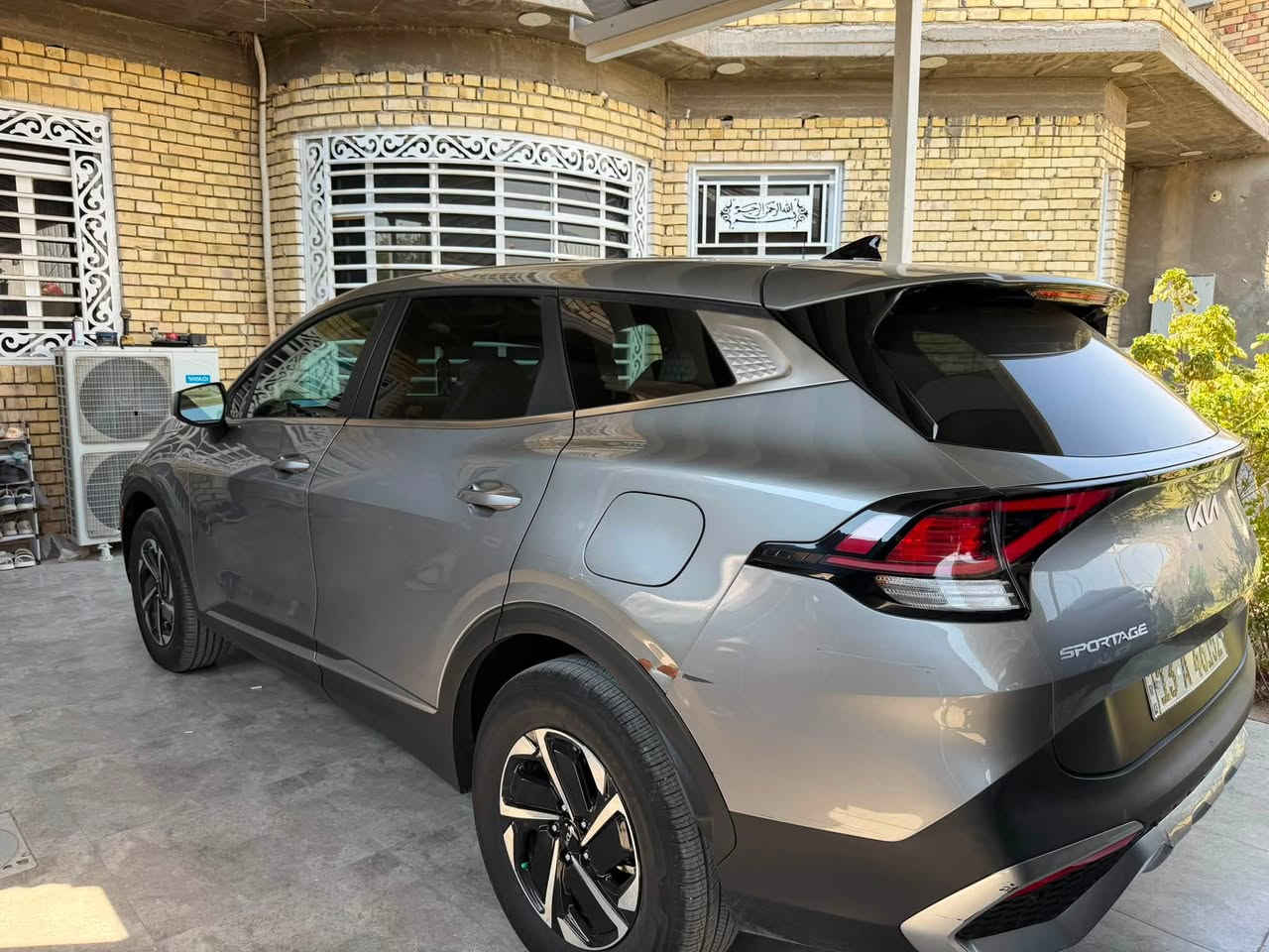 السلام عليكم
كيا سبورتج 2024 هايبرد للبيع
• مواصفات عادية
الممشى: 11ألف mi فقط يعني زيرو
• حادث رصعه كلش بسيطه بدون صبغ بدون فتح كفاله عامه
• بالعراق: صار بيه بارد بلجنطه كد شبر ونص
بدون شاصي وبدون دواخل
• كير، مكينة، وشاصي بحالة الزيرو
• سيارة مرتبة ونظيفة وجاهزة للاستخدام
سونار وصور الحادث مرفق بالمنشور
§ السعر182 وقابل للتفاوض 
موقع السياره ميسان العماره
واتس اب ***********

