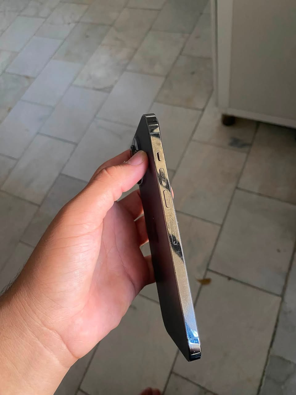 iPhone 13pro max🩶

✨ المواصفات:
• الذاكرة:256GB
• البطارية: 100%
• اللون: رصاصي غامق
• البطاريه : مبدله بسبب جنت حاطه التلفون فقط للالعاب وبدلتها 
• الكاميرات: الكاميرا ×3 متوقفة بسبب تحديث من الشركة، وباقي الكاميرات تعمل

• الجهاز استخدامه مرتب ونظيف مثل ما تشوفون بل صور 

 السعر: ٦٠٠ ألف وبي مجال بسيط

📍 بغداد-بغداد الجديدة
📩 للمراسله -***********-
