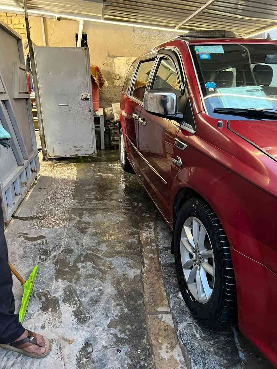 سلام عليكم دوج كرفان SXT 2014 مكان السياره بغداد الحريه مكلف بنشر للاستفسار اتصال ***********
السعر 140

