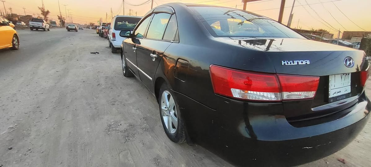 سوناتا موديل 7 لون اسود مصبوغه عام ضربتها جاملغ خلفي بدون دواخل المكينه بيها خيط بخار رقم بابل مكاني ديوانيه قضاء الشاميه 

*********** كوفة, النجف
