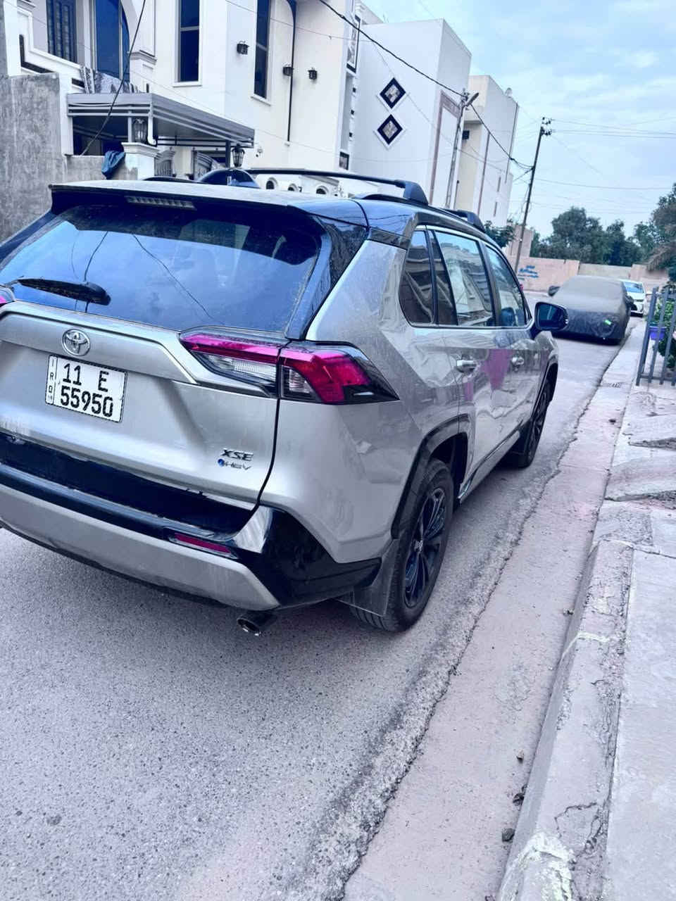 راف فور XSE • هايبرد • دفع رباعي