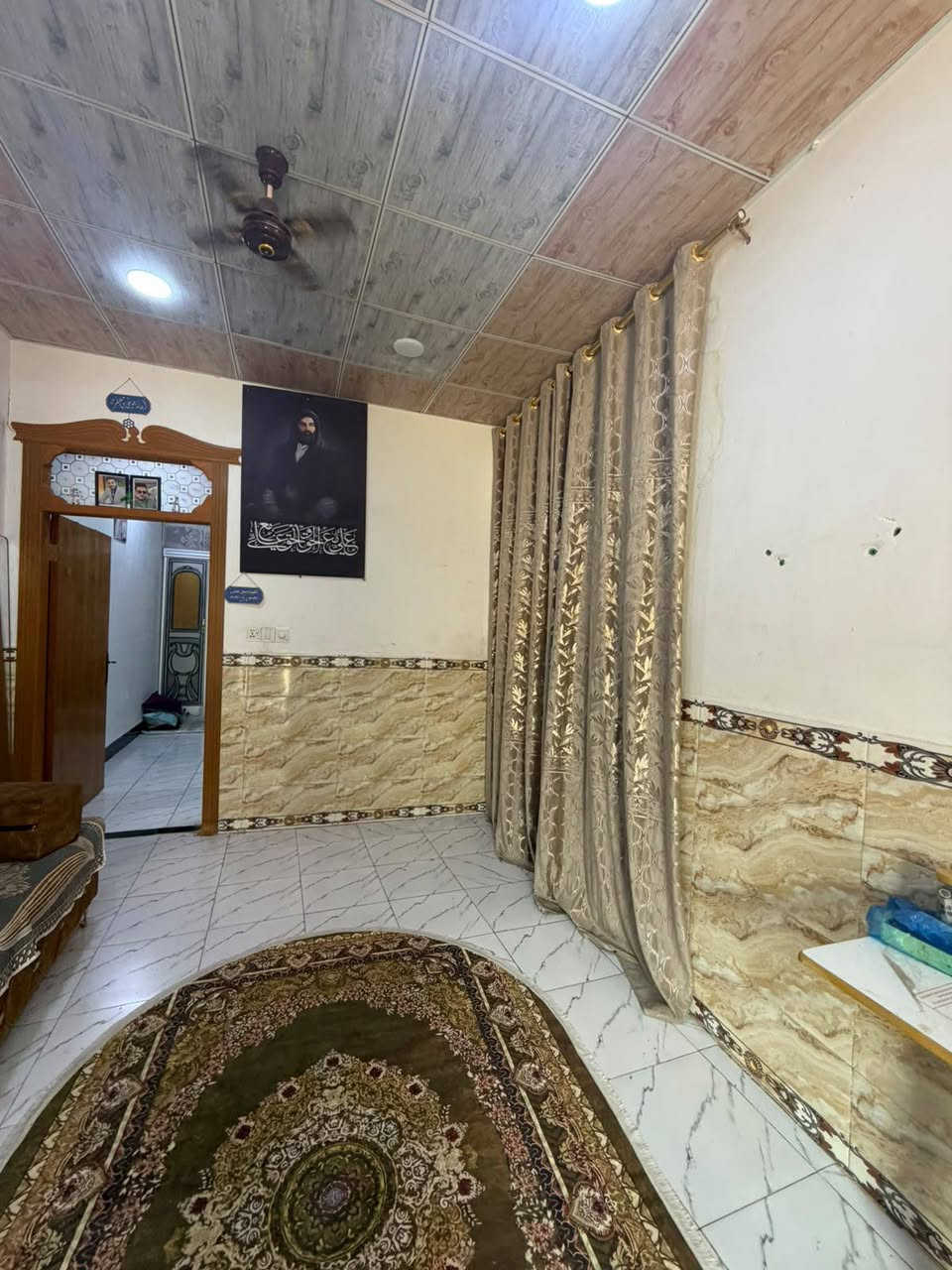 دور للبيع  50 م 🏡
✅#طابو_زراعي_سند_25_أقرار_محكمه

بسعر18/ مليون مع المجال

موقع /نجف 🏡شارع الحولي مال المطار عمود/ 314ركن 

البناء 🏡  

غرفه/صاله معزوله/مطبخ معزول/ صحيات خارجيه  /مكشوفه 

بناء مرتب/ اساس + سقف كونكريت + طابوك/ أرضيه بورسلين ابو ال 60

ألخدمات 🏡 #يبعد_عن_الشارع_العام_50

ماء/كهرباء/مدارس/سوق/تبليط/مولد
