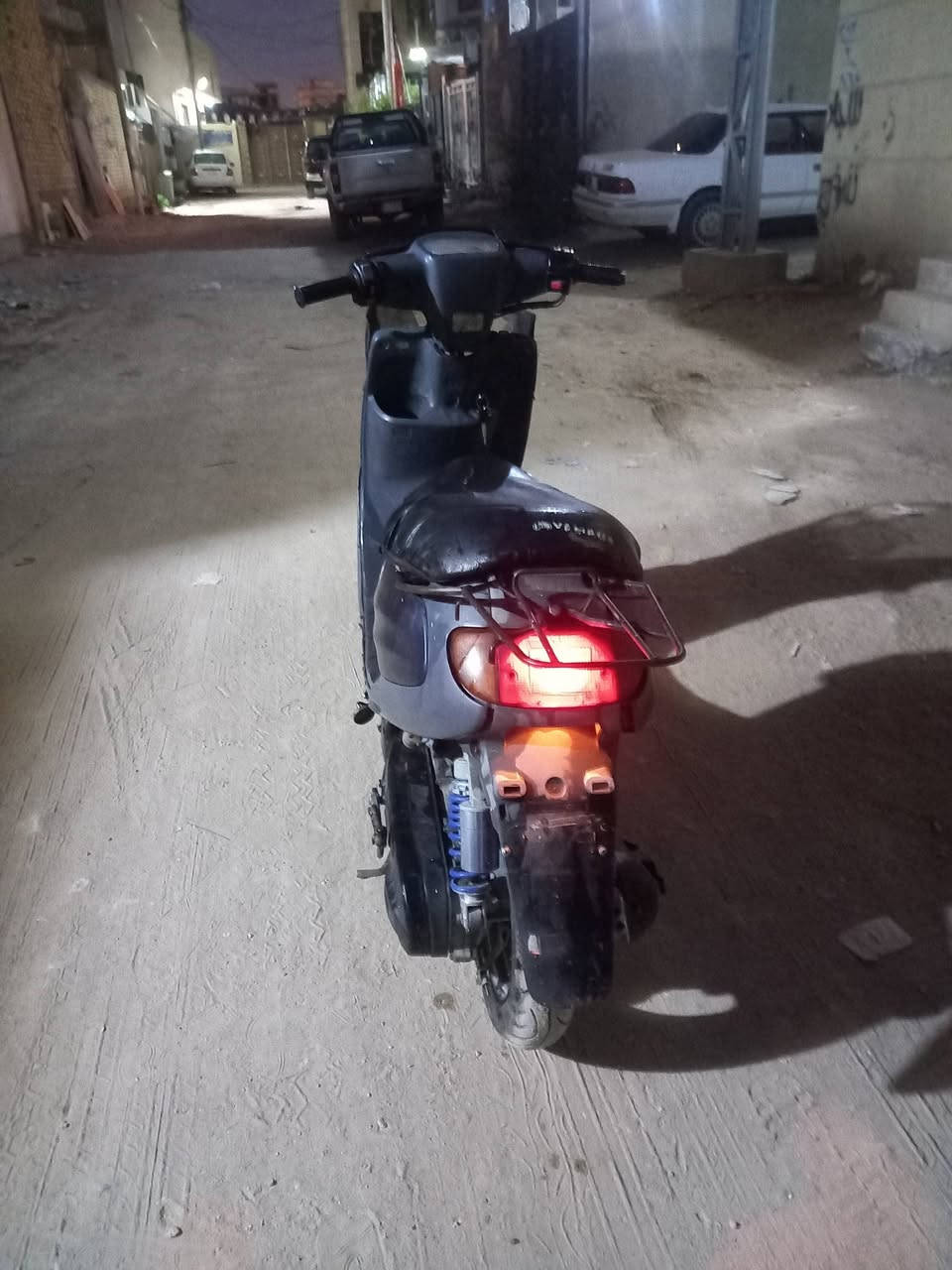 السلام عليكم دراجه منغولي لبيع نضيفه شلعه معدل نكره سلف بكل وقت مكينه خرسه لاصوت كير ولا روله تايرات جدد وياله جدد كهربايات شغاله شاصي مكفول شلعه معدل سعره ٢٥٠ وبيه مجال الاستفسار مراسله الصفحه او رقم ***********
