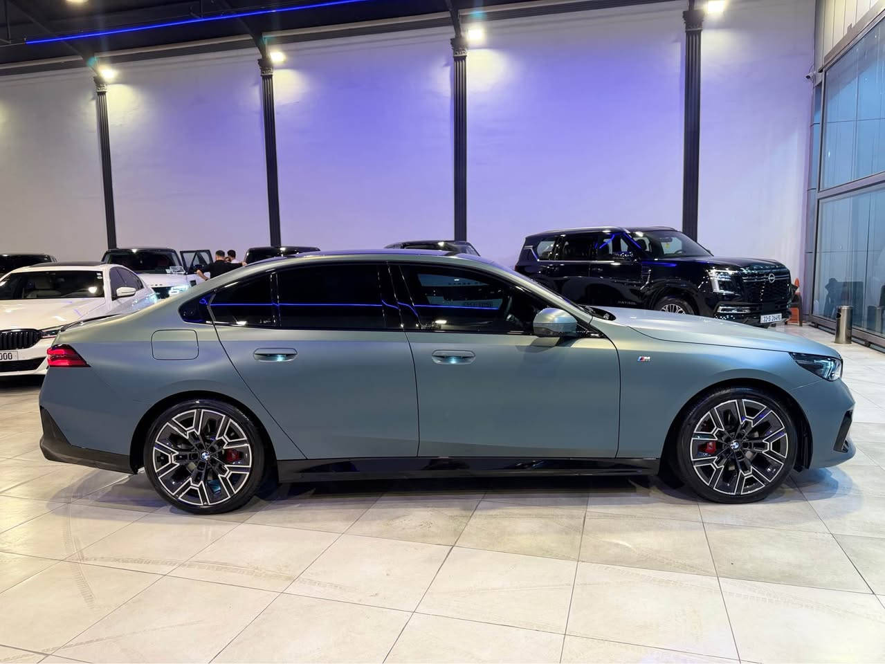 BMW 530M وكالة العروش 
2025 
M pro
سيارة فول فول اعلا مواصفات 
لايتات اسود دايناميك ليزر 
رادار كبير امامي 
اوتوبارك حساس خلفي جانبي امامي 
بانوراما 
تشغيل عن بعد 
بكلايت اسود 
ويل ٢١ بيلاد 
داخل احمر
كشنات ميموري تبريد هيتر 
ناضور ليلي 
٤ كاميرة 
بردات جانبي خلفي 
سيارة ppf و كتاب جام اسود سنة كامل 
١٩ الف ماشية 
ضمان شركة باقي ٣ سويج 
سيارة طلب خاص الون و مواصفات pro
٦٦٥$ 
*********** وتس اب 
*********** الرمادي, الأنبار
