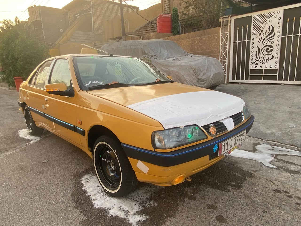 السلام عليكم بيجو لميس اكد2015كيرً مكينه فرنسي 2000 خير منالله تبريد ثلج صدر جديده داخله جديده بيه جاملغ الامامي مصبوغ فقط  بدون خياس مكفوله باقي خير من الله تخم تاير خط ابيض ارقم انكليزي مصفرهً تحويل مباشركهربايات بلاديه كلشي شغال بيه سياره مال شغلل اصفاحه موس سياره خير من الله سعر ٣٦وبيه مجال مكانًي بغداد 
اتصل ودلل ***********
