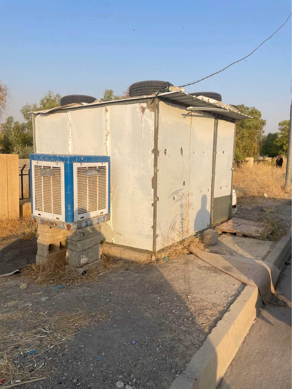دووكان كابینە بۆ فرۆشتن 
شوێن : رۆشنبیری دووسایدی مزگەوتی ملا فاتح 
*********** أربيل, العراق
