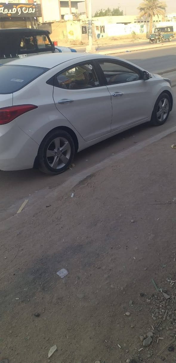 النترا للبيع مديل 14 بصرة رقم انكليزي كير محرك تبريد تدفئة بيهه صبغ قليل سعر 110 وبيهه مجال للشراي
بصرة زبير رقم ***********
