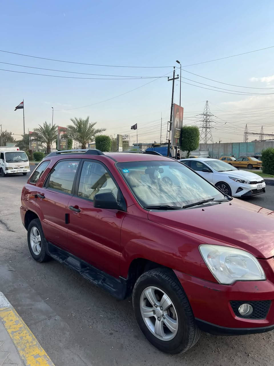 السلام عليكم
سبورتج 2010

مكينه 2000دوش كير كفاله

ممشه السياره 132kmالف 

سياره رقم بغداد انكليزي هزه جديده

ضرر فقط صبغ باب سايق نفص وباب خلف سايق نصف

تخم تاير جديد صدر 70‎%‎ 
سعر 120$وبيه مجال
للاستفسار ***********
