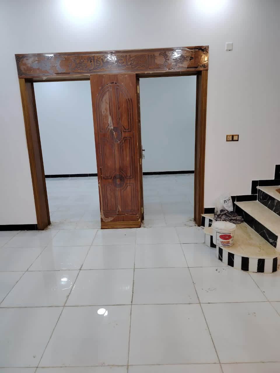 دار ايجار ٢٥٠ متر 📍حي الزهور بناء حديث ايجار ٢٥٠الف
***********
