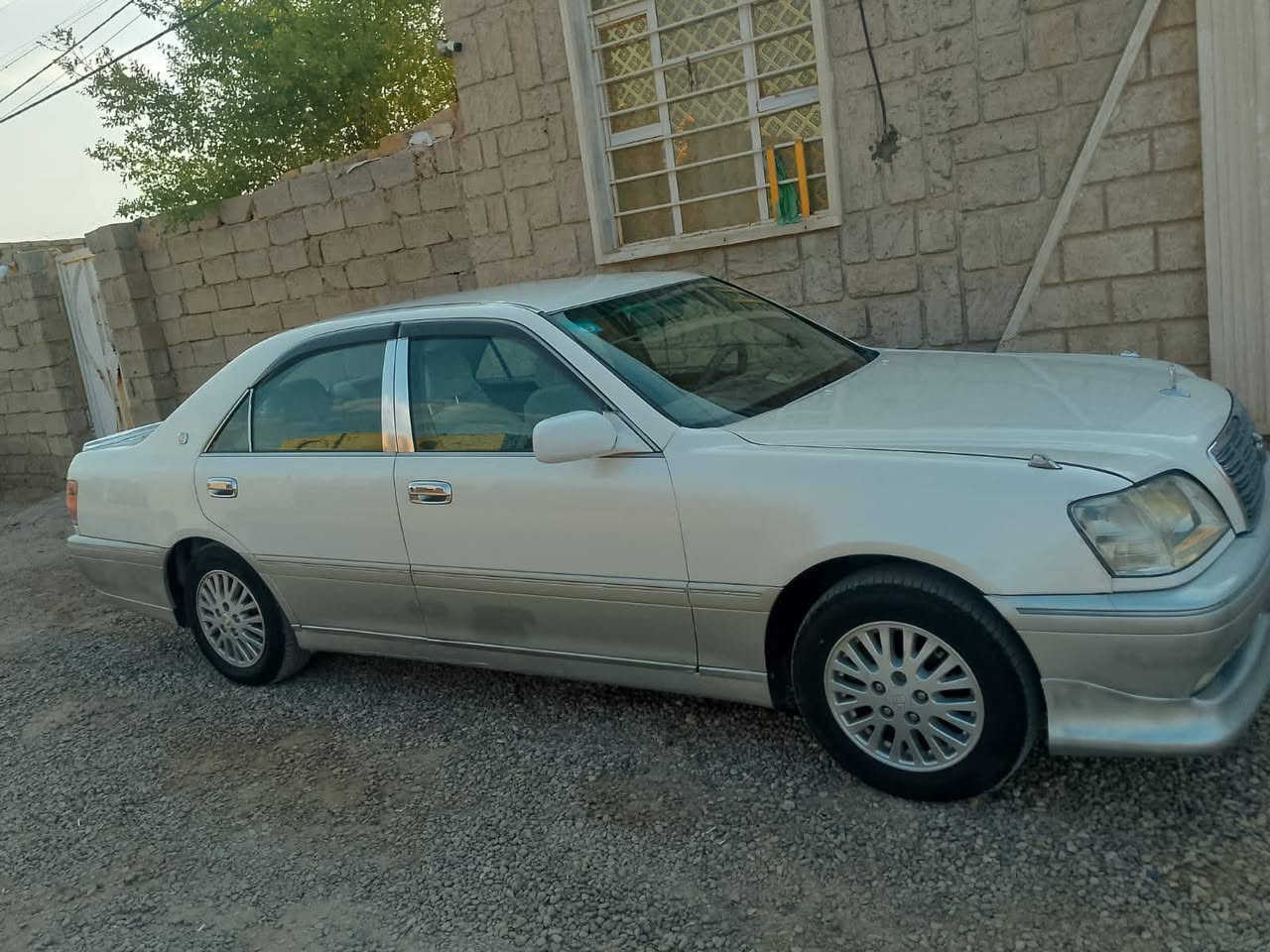 ملكه للبيع كصه جنطه متومه ارقام وسنوية طبق الاصل شمالي تبريد قطعتين سبلت دوار حداديه مشط كير مكينه تخم تاير كفاله كلها إالمكان الشطره سعر 29بيها مجال***********
