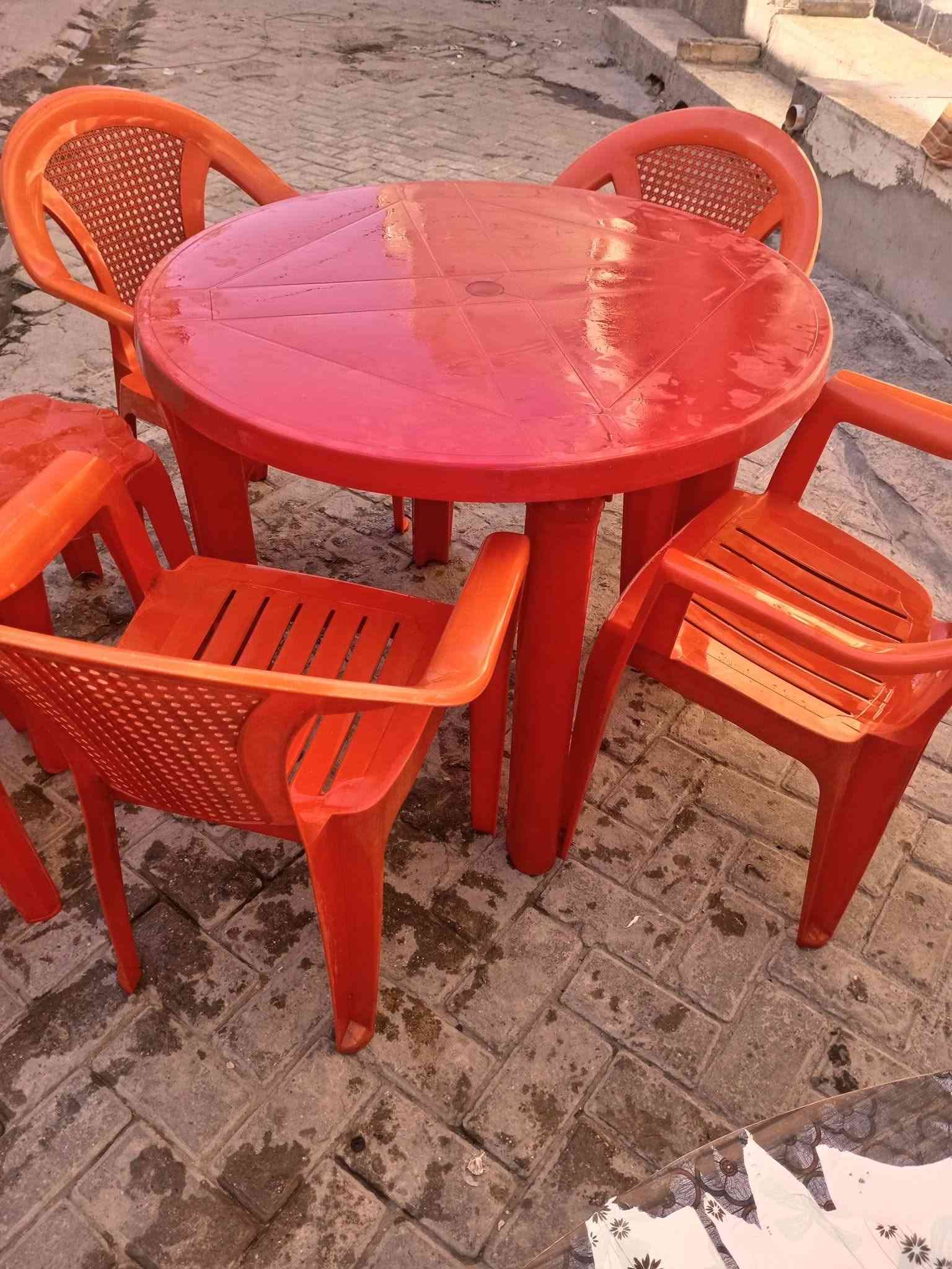 غرفة نوم 7 قطع نضيفه بس كاصين باب من الكنتور  ب175 وبيها مجال
كونفيره ب85 ضخمه
ثلاجه حجم كبير ب150 وبيها مجال
ميز و4 كراسي وطبلات 2 ب50
صوبه نفطيه صالون ب65 وبيها مجال
صوبه حمره ب30
طباخ 4 عيون ب60
زوالي كلش نضاف الوحده على 15 وبيهن زوج جوزيات
جهاز رياضي اوبتكال بي مشكله من الشمس تعبان البلاستك ويه ب30
جهاز رياضه سكس باك ب50
العاب اطفال منوعه ورحله وكرسي وخيمه شلعه ب40
تيبلام 2 قديمات ب10

والاغراض بيهن مجال للشراي
مكاني اعظميه للتواصل ***********
