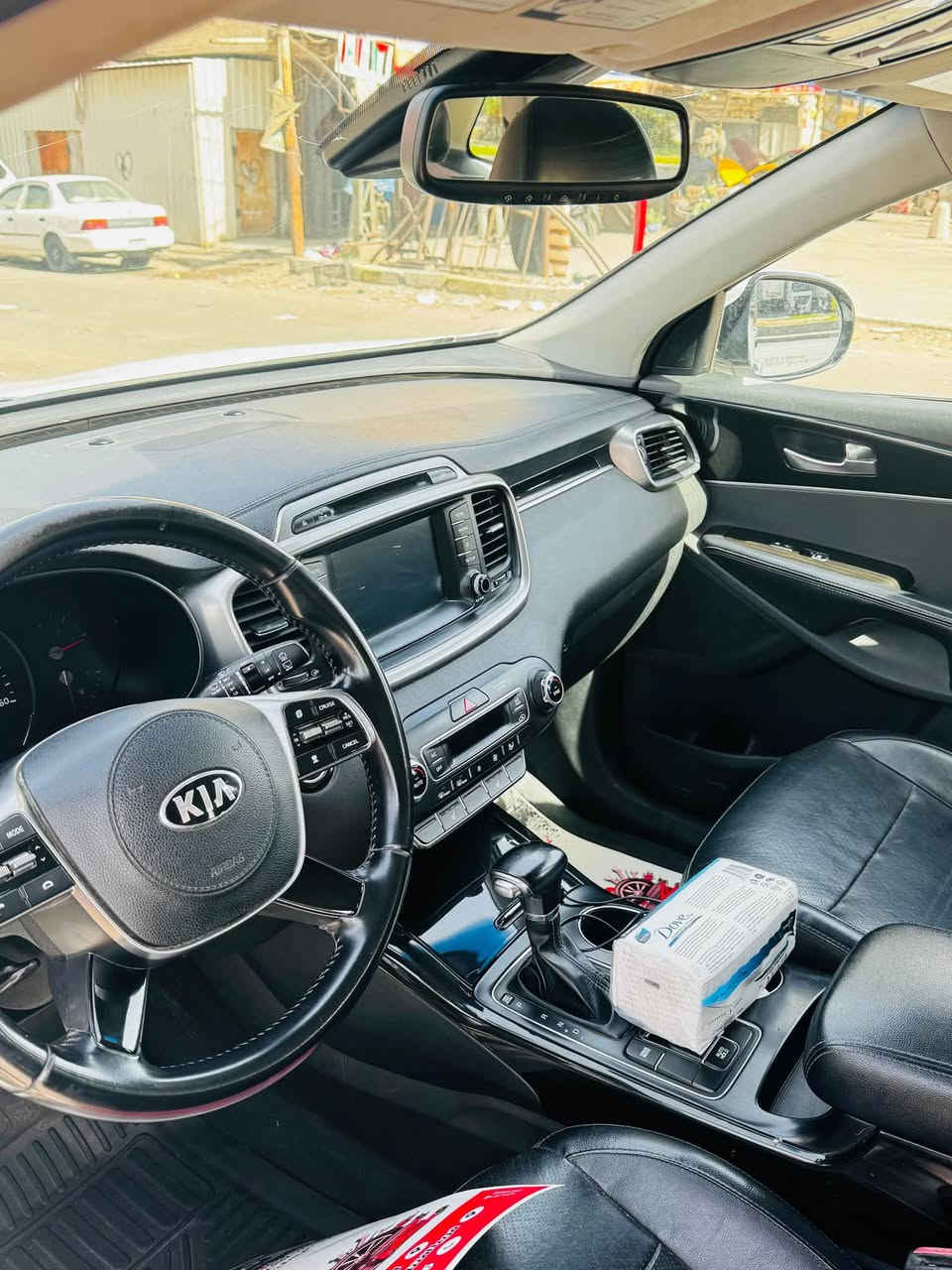 🔥 الوحش 🐺

🚘 للبيع Kia Sorento 2019 –شكل ال20
🇺🇸 وارد أمريكي

🔹محرك V6 -٦ سلندر  
🔹 7راكب  
🔹مواصفات  : EX
🔹 Mileage: 74,000 Miles قابل للزيادة

✨ المواصفات:
• مقاعد تدفئة 🔥
• تحديد مسار
• رادار سرعة

صندوق كهرباء 
٤ مودات قيادة
سمارت - ايكو -كومفورت -سبورت  
تبريد 3 قطع منفصل

• ⁠• مواصفات EX كاملة

🤍 سيارة مال بيت، نظيفة جداً
✅ جاهزة من كل شي وما تحتاج أي شي

السعر ٢٢٠ 

بغداد الطالبية 

الاتصال 
‭***********
