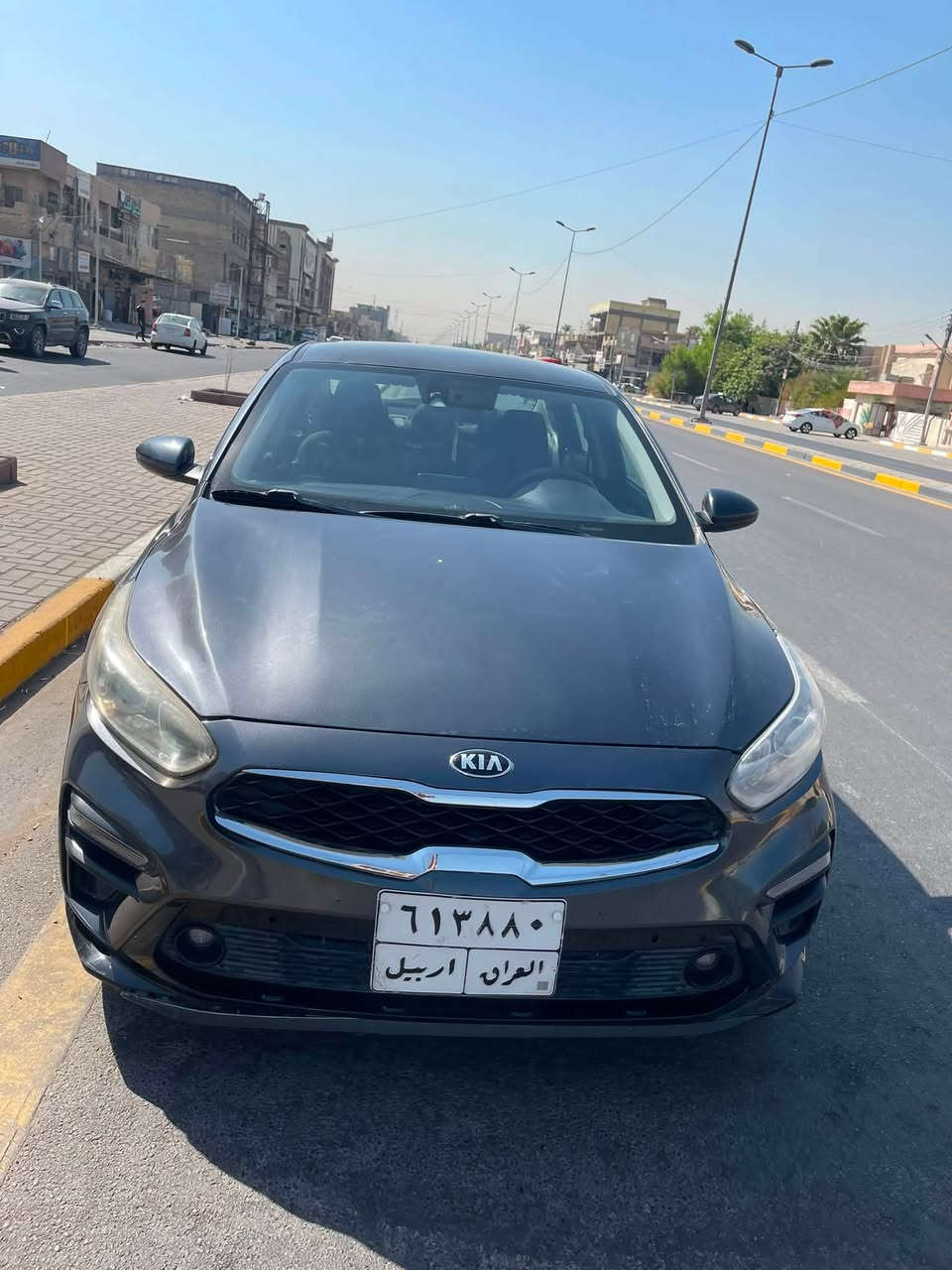 سلام عليكم فورتي ١٩ للبيع ضربه جنطه وهنا طخات رقم سنويه جدد السعر ١١٠ مكانه بغداد السيديه ***********
