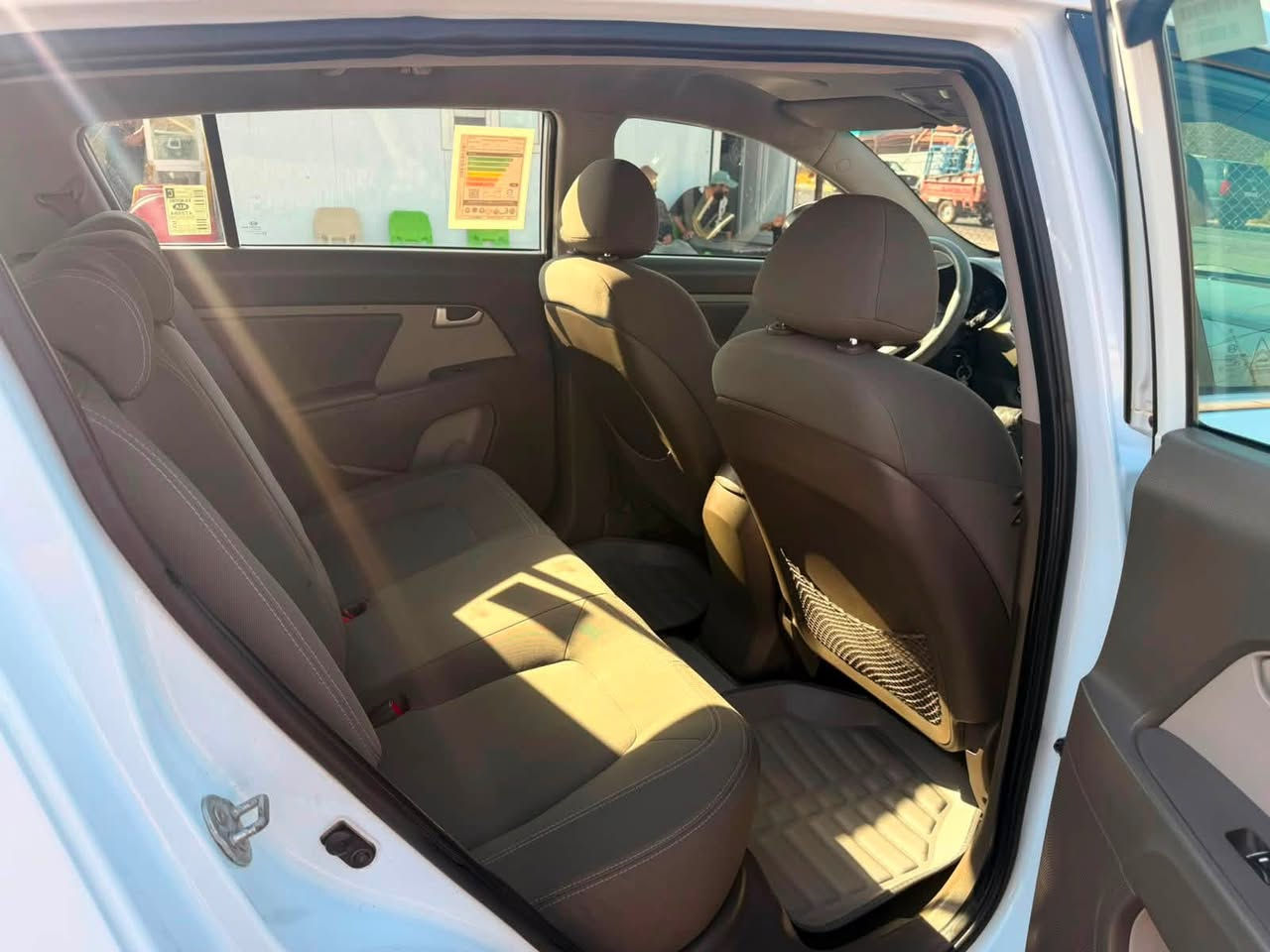 سلام عليكم
سبورتج 2014 خليجي 
ماشيه ١٤٠ رقم بغداد تحويل 
مكفوله السياره وسونار موجود بصور 
مواصفات معروفه مكانها بغداد سعر ١٤٣
***********
