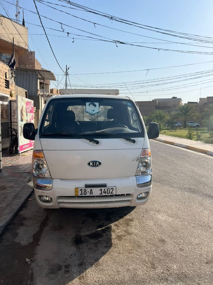 كية بنكو 2008 مكينه 3000 للبيع السياره بلاديه لا تبديل ولا صبغ رقم بابل بأسمي انكليزي تخم تاير جديد مكينة وكير  وشاصي مكفول ورقم شاصي للبيع السعر 94وبيها مجال ***********
