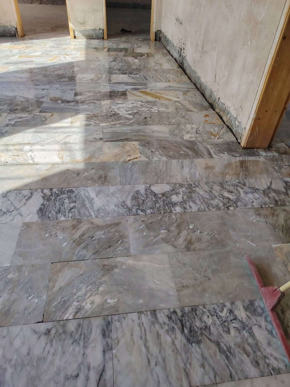 السلام عليكم خلفه سيراميك مرمر كاشي لوح شغل بمايرضي الله للاتصال ***********
